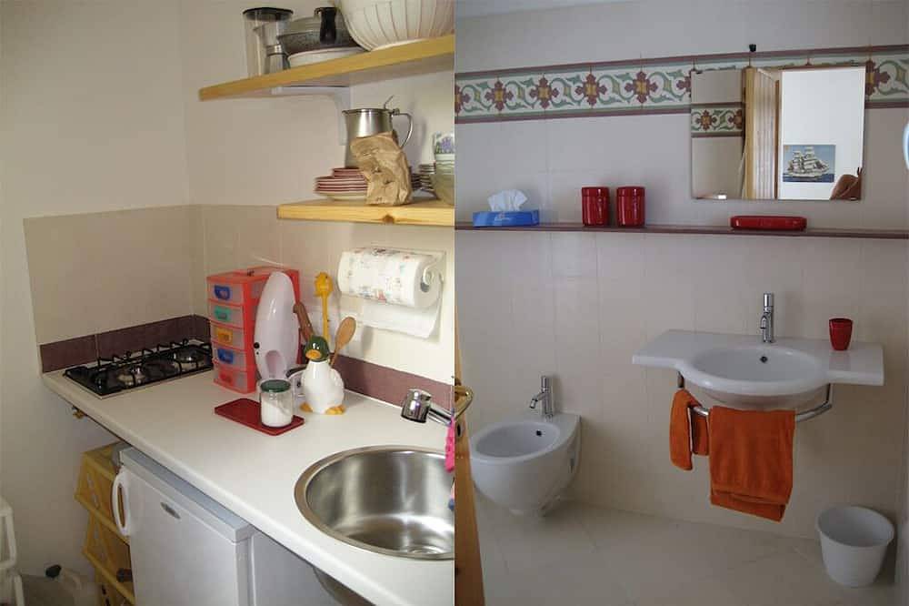 Entire apartment, Spisidda House - Volcano Studio - Near Gioiosa Marea in Piraino, Messina Province