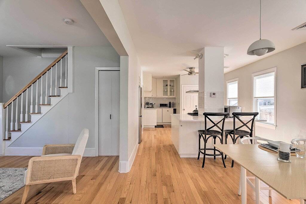 Renovated Barrington Cottage w/ Beach Access! in Barrington, Bristol County