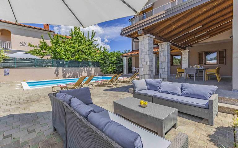 Ferienwohnung für 5 Personen, mit Balkon und Garten sowie Pool und Meerblick, kinderfreundlich - 1