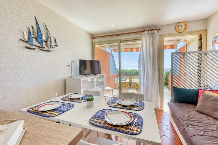 Ganze Wohnung, Ferienwohnung für 4 Personen mit Terrasse in Le Lavandou, Parc national Port-Cros