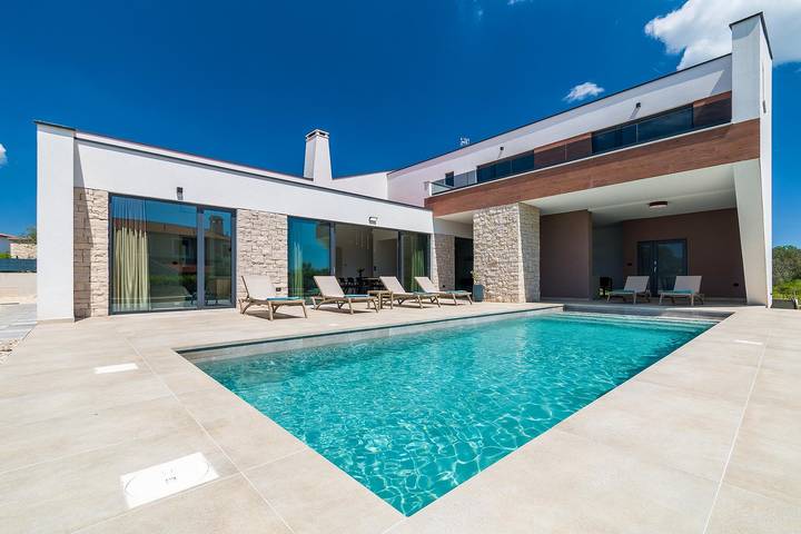 Villa für 8 Personen, mit Pool und Garten in Vodnjan