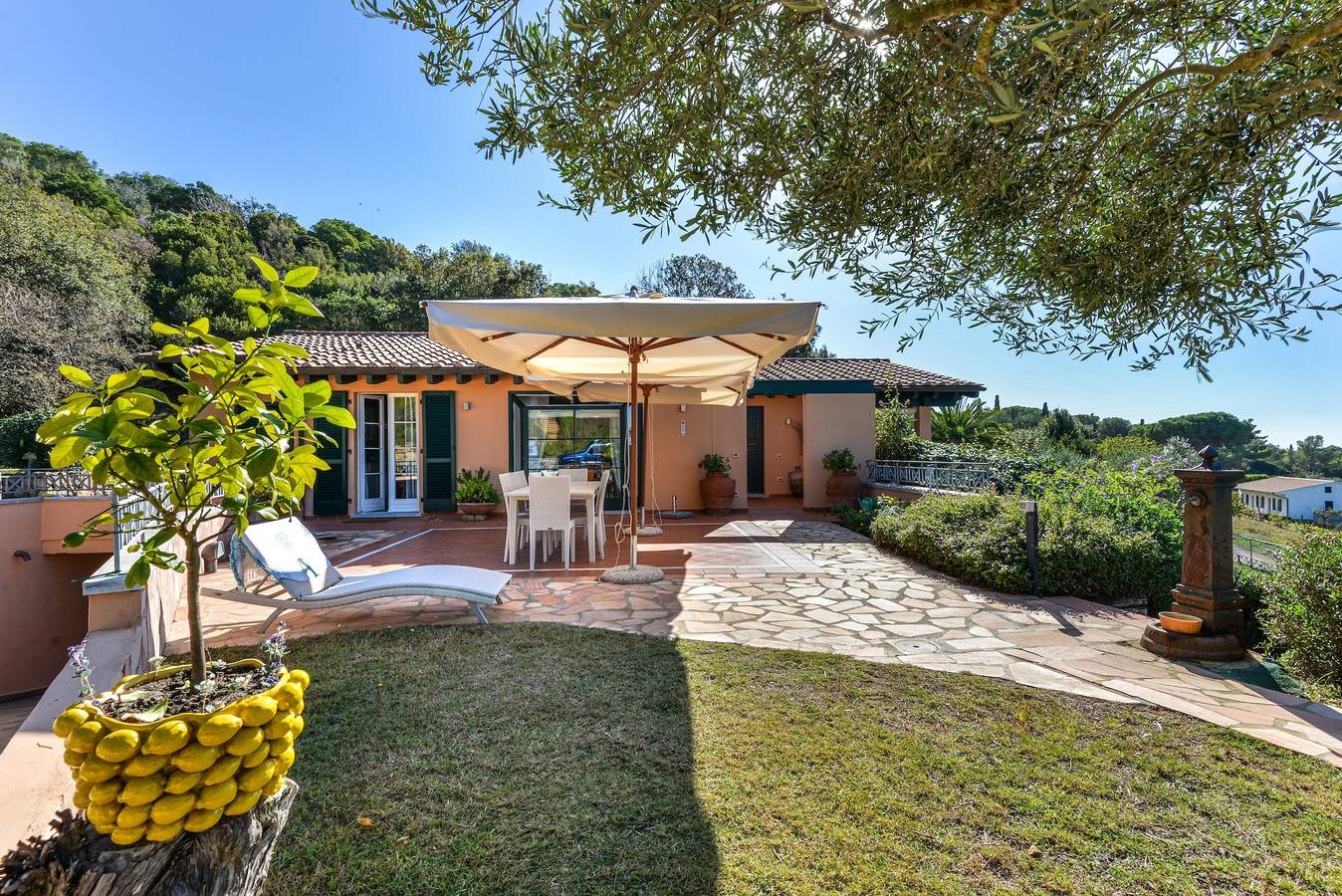 Villa 'Elba Offsite' with Sea View, Wi-Fi and Air Conditioning in Capoliveri, Elba
