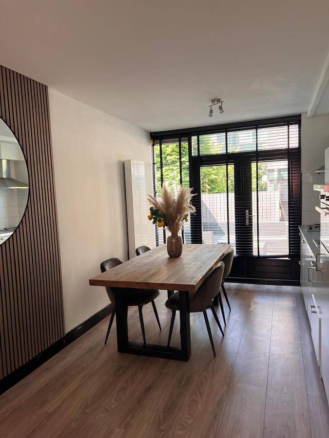 Appartement entier, Two-Bedroom Apartment in Zaandam, Côte hollandaise