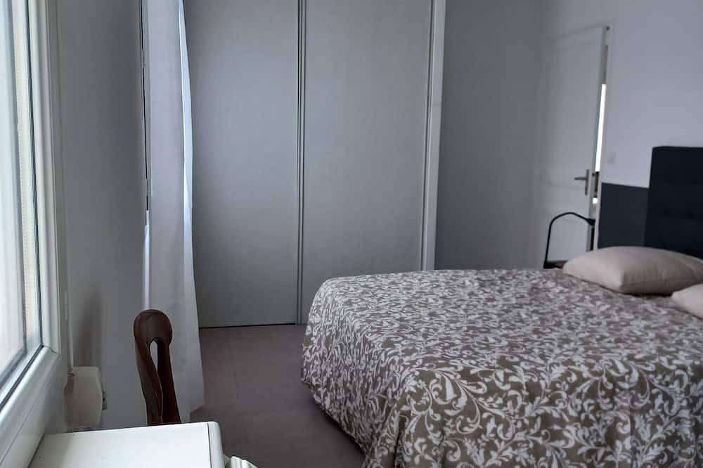 Apartamento entero, Easttoulon 1rst independent floor of a villa, 3 rooms  70 m², balconies, terrace in Tolón, Region de Toulon