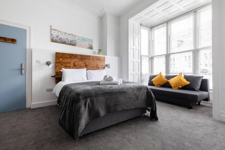 Bed and breakfast for 4 people in Penzance