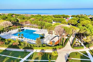 Penthouse pour 8 personnes, avec balcon et piscine, adapté aux familles en Albanie