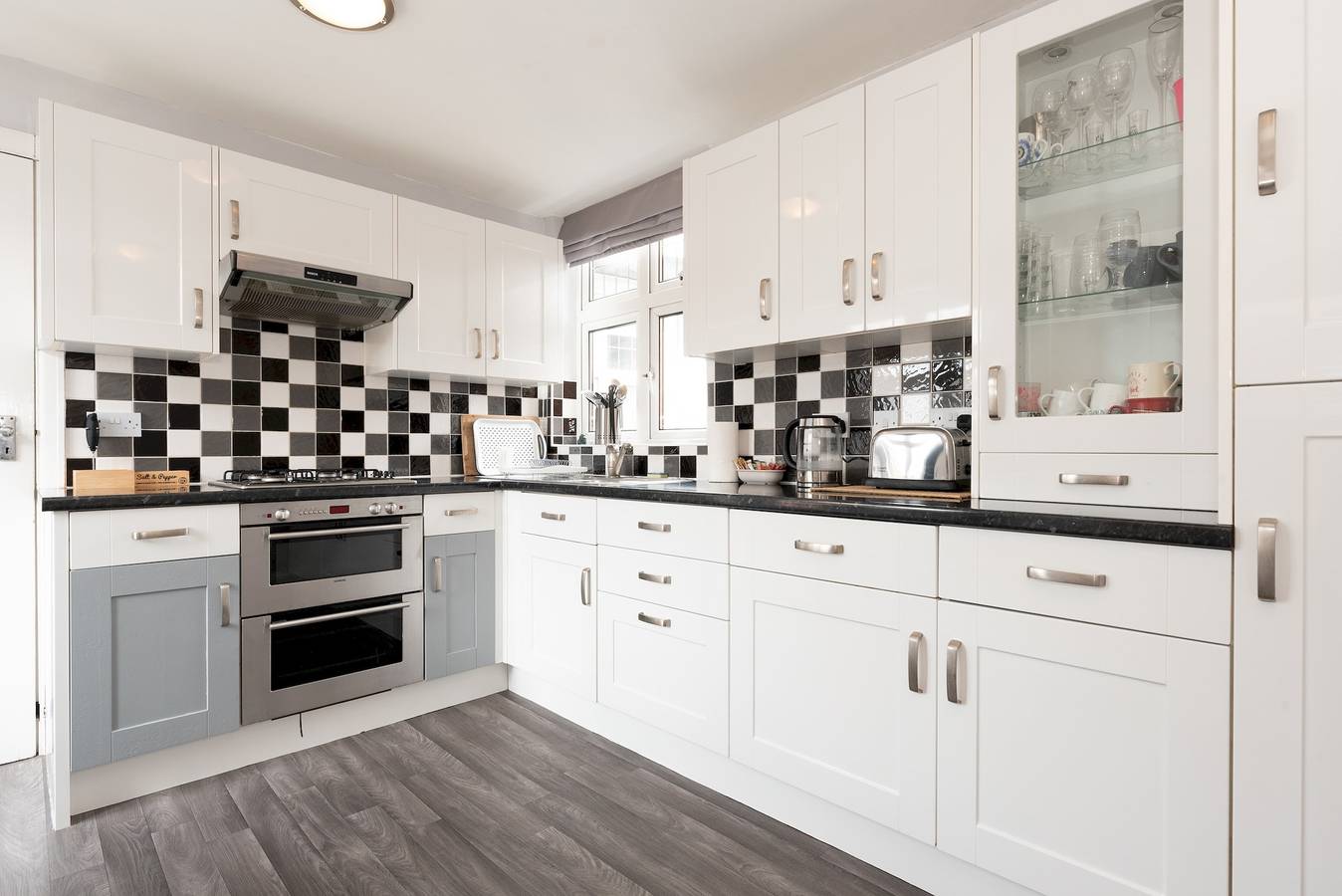 Entire apartment, Riverside Serenity near Kingston and Hampton Court - Pass the Keys in Surbiton, London