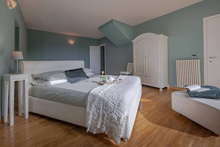 La Martina Villa, Luxus-Villa auf Weinbergen mit einem privaten Swimmingpool in Canelli, Canelli (Gemeinde)