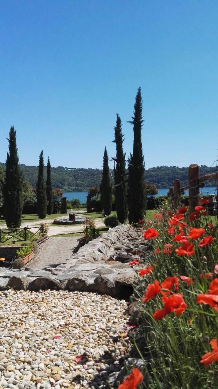 Agriturismo per 2 persone, con Balcone e Terrazza nonché Giardino e Vista lago a Marino