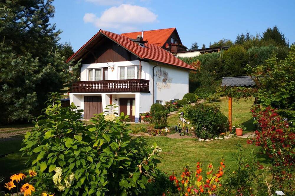 Ferienhaus mit Garten im Thüringer Wald in Nahetal-Waldau, Hildburghausen und Umgebung