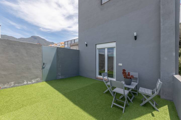 Casa de férias 'Lorennani El Paso' com vista para o mar, Wi-Fi e ar condicionado in El Paso, La Palma (Sul)