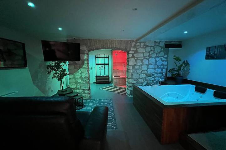 Appartement entier, Appart Spa Privatif entièrement meublé in Reims, Marne