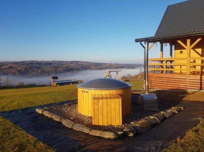 Domek letniskowy dla 7 osób, z Balkon i Taras oraz Jacuzzi i Ogród w Podkarpacie