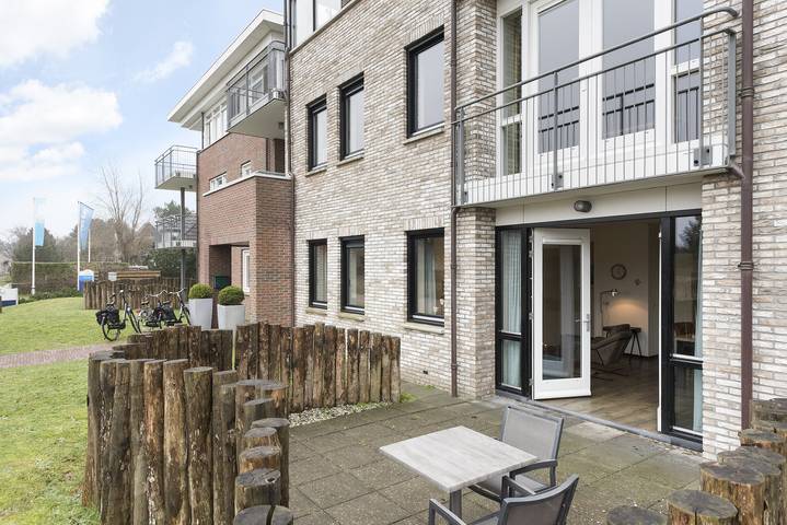 Bungalow für 2 Personen, mit Terrasse und Balkon/Terrasse sowie Sauna in Friesland - 2