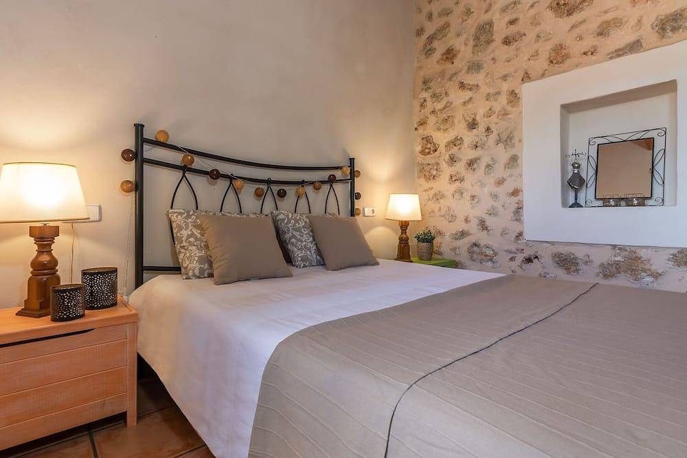 Finca Sa Casa Nova – authentic finca with character in Lloret de Vistalegre, Majorca Center