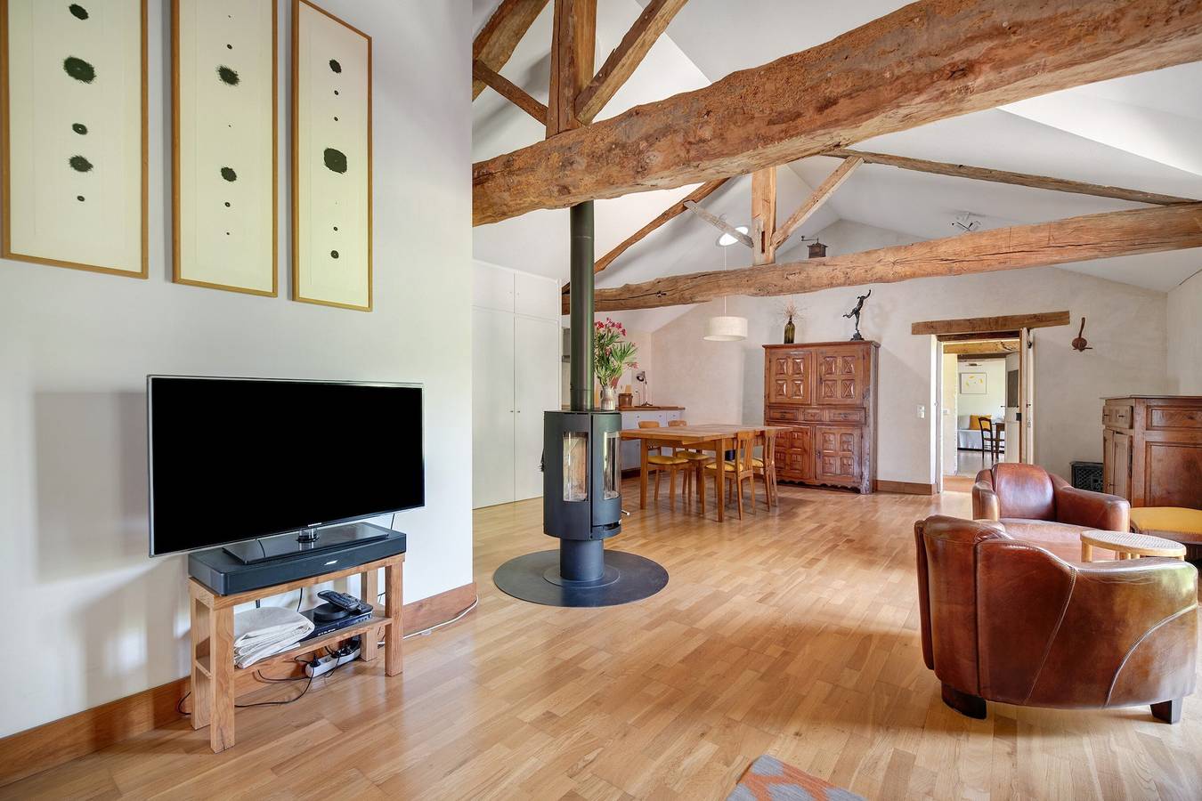 Geheel appartement, Appartement 'Le Loft Du Chant Du Buc' met gedeeld zwembad, tuin en wifi in Marssac-sur-Tarn, Albi en omgeving