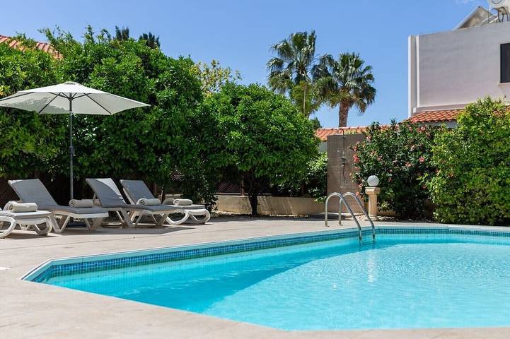 Holiday rental for 6 people, with Balcony and Garden in Peyia