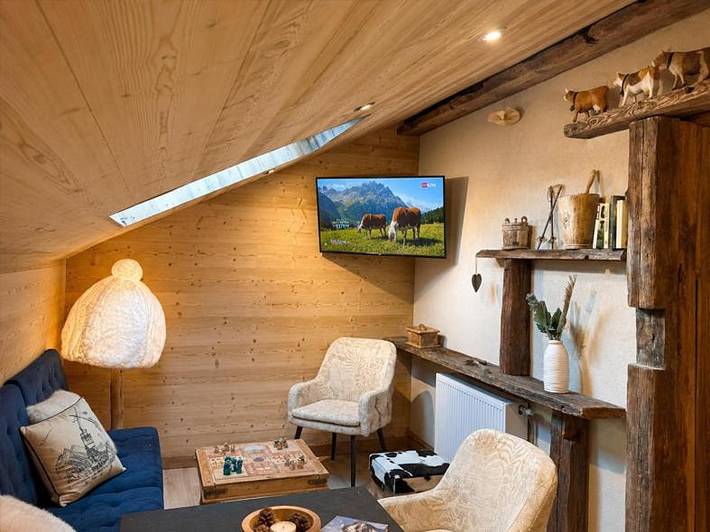 Gîte pour 8 personnes, avec vue ainsi que sauna et terrasse dans Lac de Montriond - 3