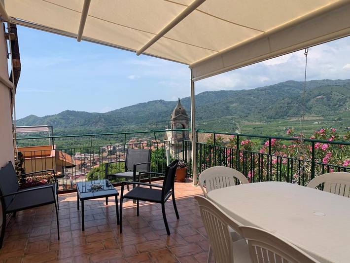 Ferienhaus für 6 Personen, mit Balkon und Terrasse sowie Ausblick