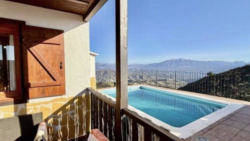 Casa rural para 6 personas, con piscina y balcón/terraza en Moclinejo