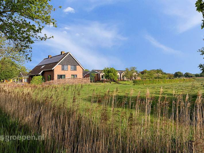 Vakantiehuis voor 20 personen, with Balkon/Terras and Whirlpool as well as Terras and Sauna in Rijssen