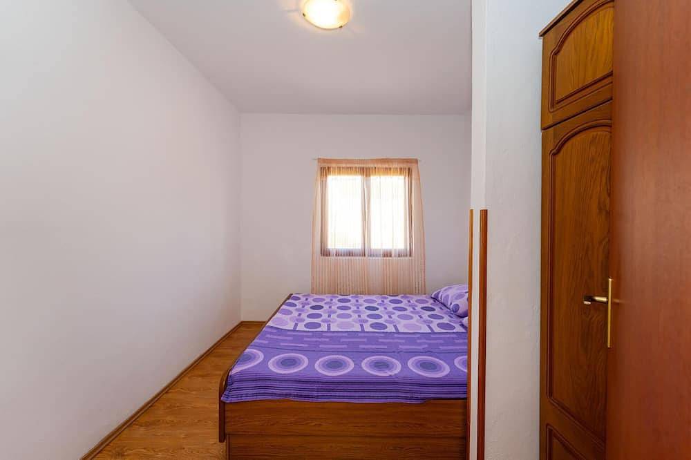 Ganze Wohnung, Cozy apartment in Novigrad with house sea view in Novigradsko More, Zadar