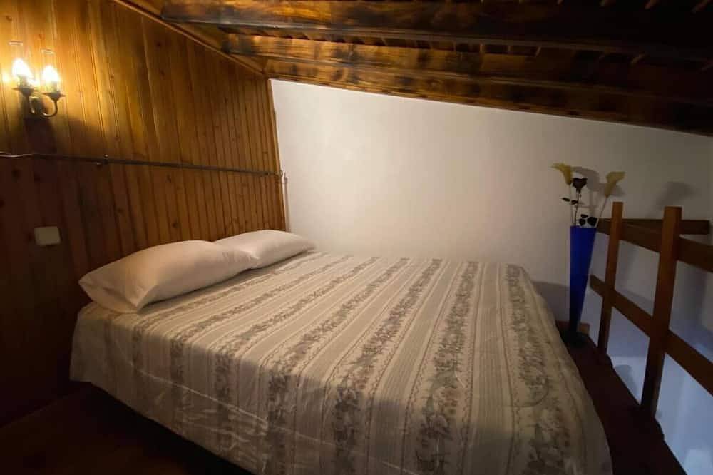 Charming Wine Cabin Azores Home in Biscoitos, Terceira (Azoren)