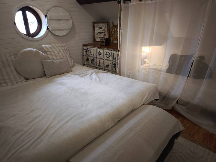 Chambre d’hôte pour 7 personnes, avec balcon et jardin dans l' Isère - 3