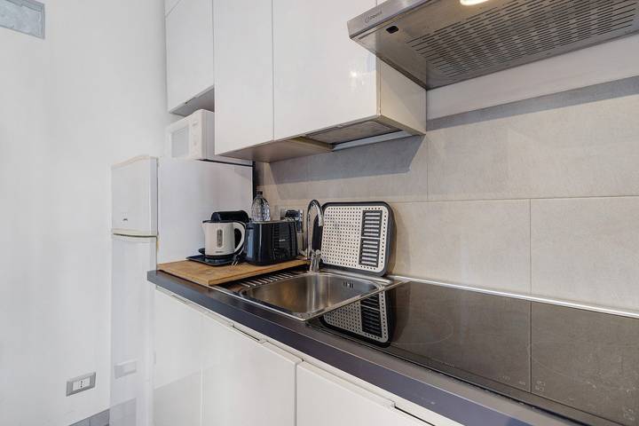 Ganze Wohnung, Ferienwohnung 'La Perla Del Colosseo' mit WLAN und Klimaanlage in Rom Zentrum, Rom