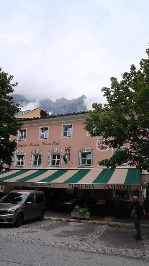 Hôtel pour 2 personnes, avec terrasse et vue, animaux acceptés à Werfen