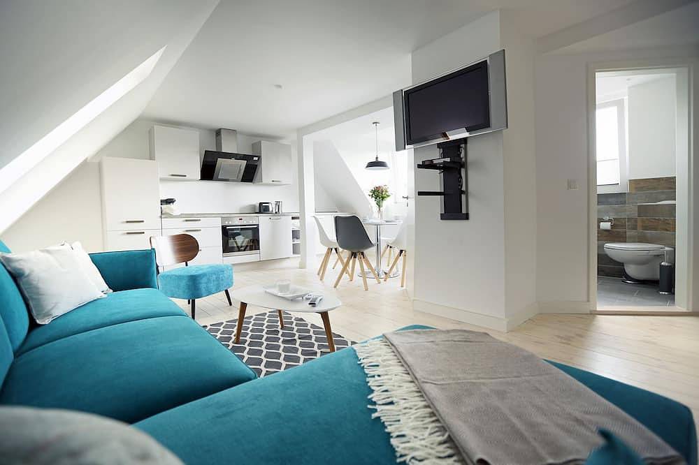 Entire apartment, Vacation apartment on the Strelasund 150m to the beach Wlan 250Mbits & e-car connection in Stralsund, Stralsund Surroundings
