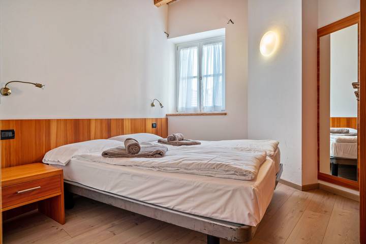 Entire apartment, Apartment 'Casa Batistei Ribes' with Lake View, Balcony and Wi-Fi in Molveno, Brenta group