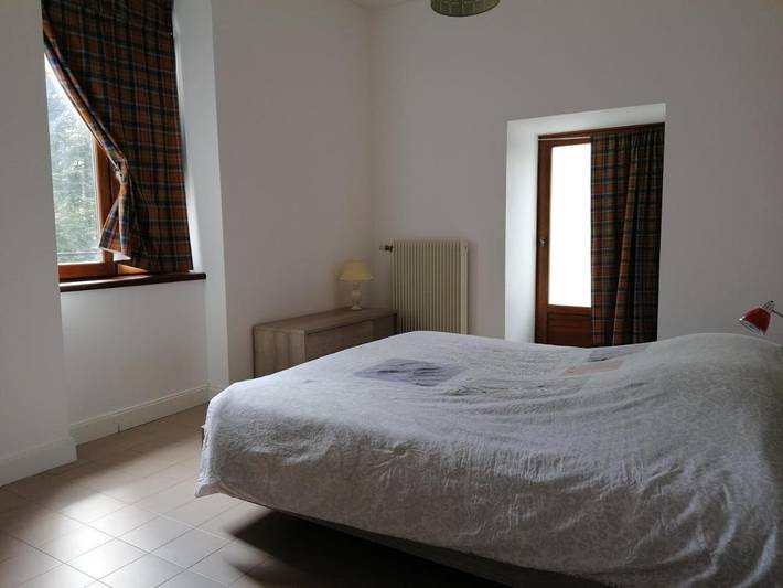 Gîte pour 2 personnes, avec Terrasse ainsi que Jardin et Vue à Saint-Geoire-en-Valdaine - 3