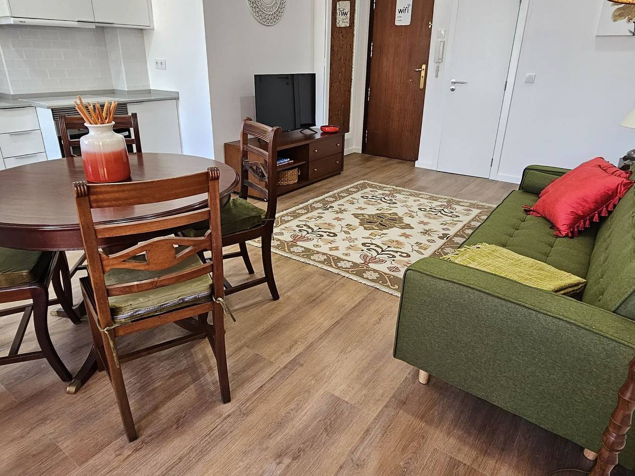 Apartamento inteiro, Wohnung "Benfica Flat" mit Balkon in Lisboa, Costa de Lisboa
