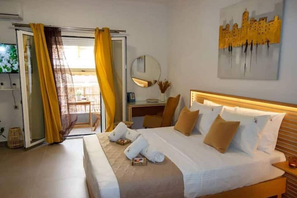 Appartement entier, Mareva Lux Suite - Steps to Beach in Plage d'Almyros (Agios Nikolaos), Crète du Nord