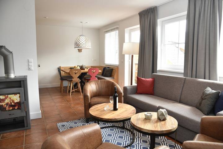 Bungalow für 6 Personen, mit Terrasse und Balkon/Terrasse in Kärnten