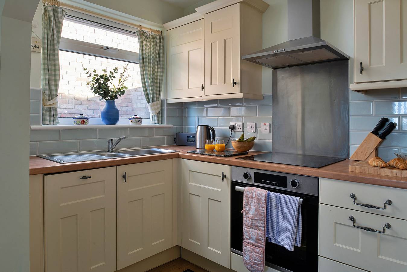 37 Bro Enddwyn in Dyffryn Ardudwy, Snowdonia
