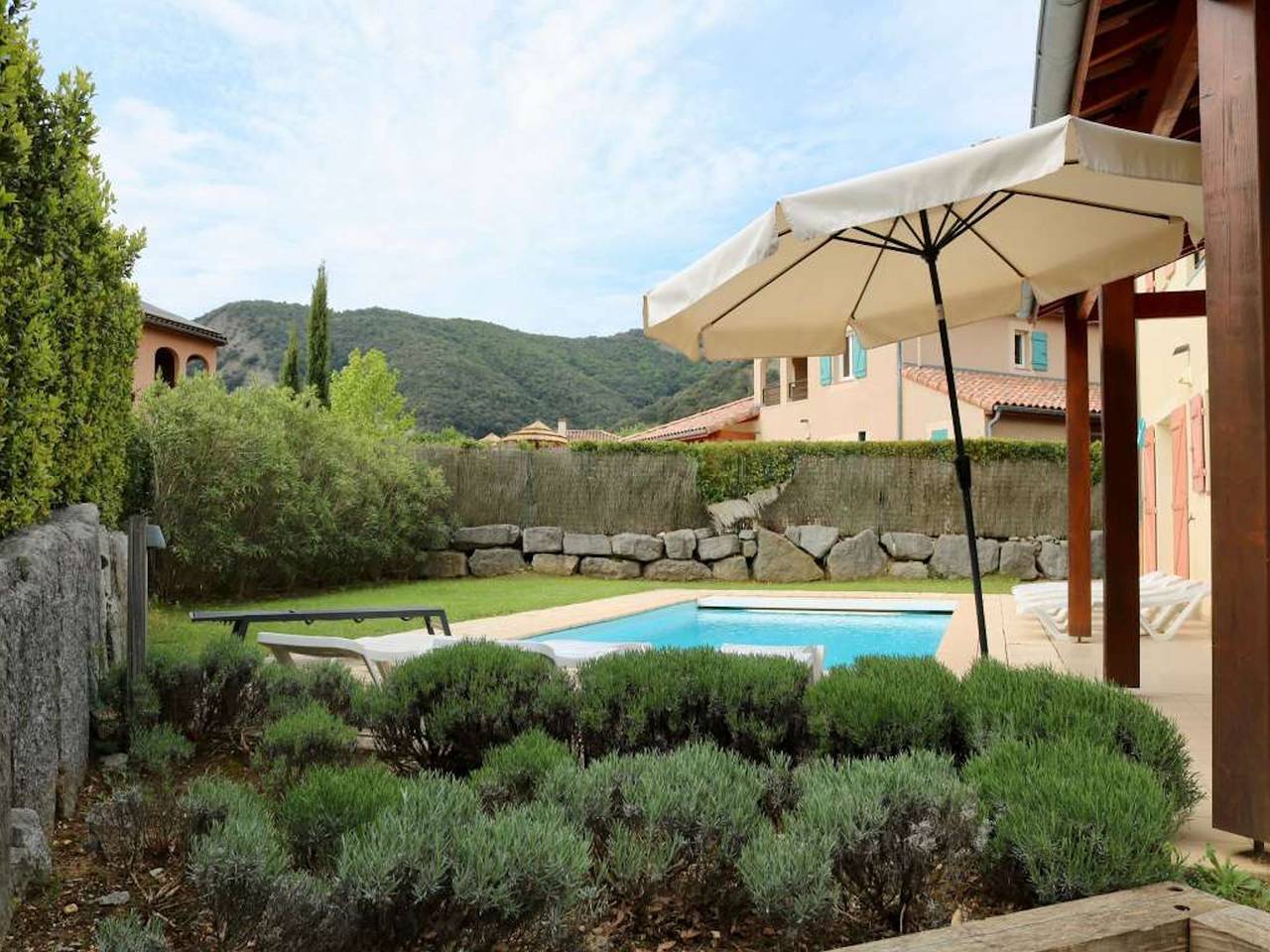Villa pour 8 personnes avec terrasse in Vallon-Pont-d'Arc, Ardèche