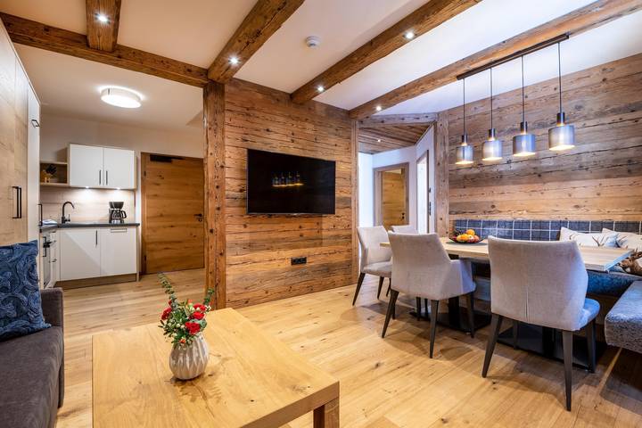 Gîte pour 10 personnes, avec sauna ainsi que vue et balcon, adapté aux familles à Holzgau - 4