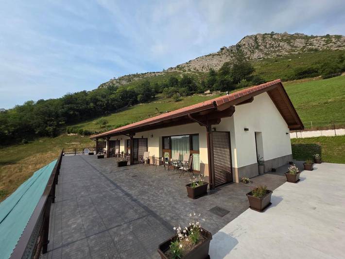 Casa rural para 5 personas, con Terraza y Jardín además de Piscina y Vistas en Morcín - 3