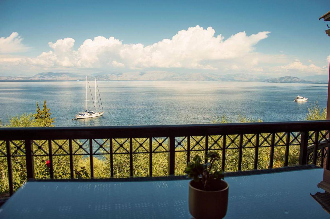 Villa with Sea View in Benitses, Corfu, Korfu