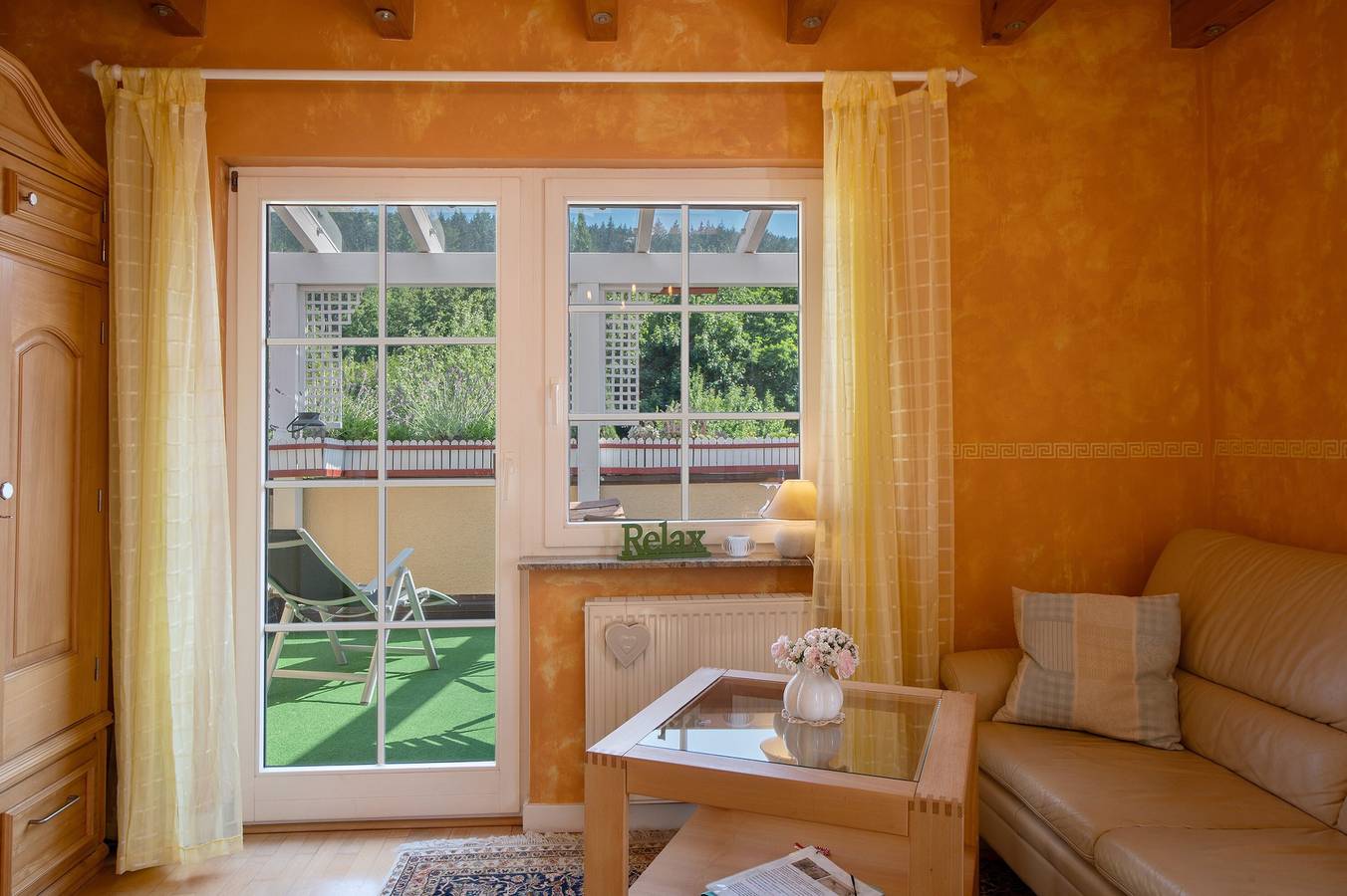 Ganze Wohnung, Ferienwohnung 'Schwalbennest' mit Bergblick, privater Terrasse und Wi-Fi in Badenweiler, Südschwarzwald