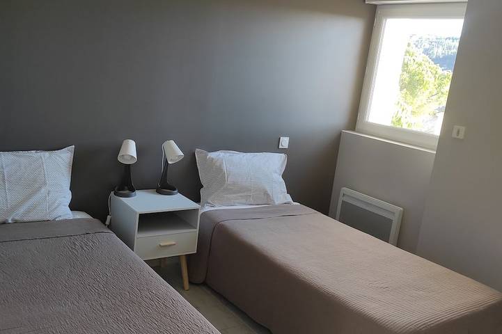 Location de vacances pour 8 personnes, avec jacuzzi et jardin à Aubenas - 4