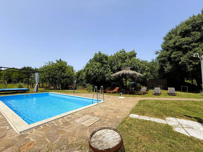 Villa pour 9 personnes, avec jardin ainsi que terrasse et sauna, animaux acceptés à Vrbnik - 2