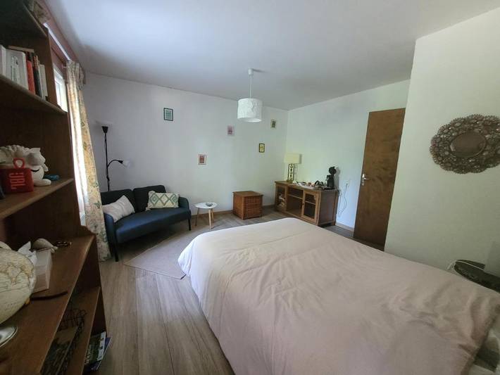 Location de vacances pour 2 personnes, avec terrasse ainsi que jardin et piscine à Onet-le-Château - 2