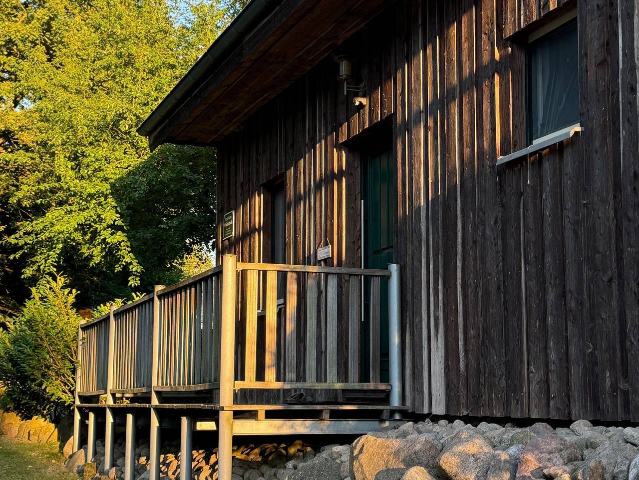 Ganze Ferienwohnung, Ferienwohnungen im Haus Waldstück - Fewo Pinocchio- mit Garten+Terrasse_3Sz_6Erw.+1K(2J.) in Lärz, Müritz