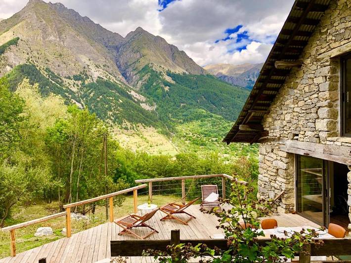 Gîte pour 6 personnes, avec Balcon et Terrasse ainsi que Jardin et Vue sur le lac
