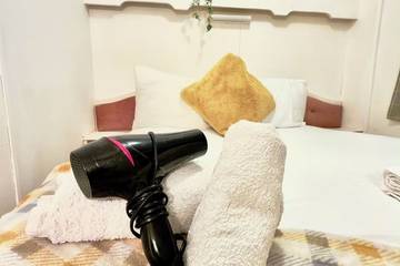 Glamping for 4 People in Carmarthenshire, South-Wales, Photo 2