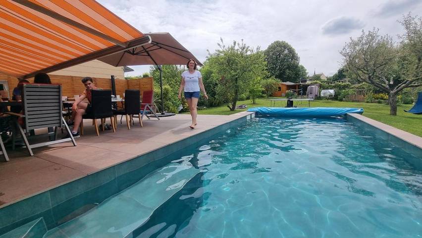 Location de vacances pour 8 personnes, avec jardin et piscine à Heillecourt