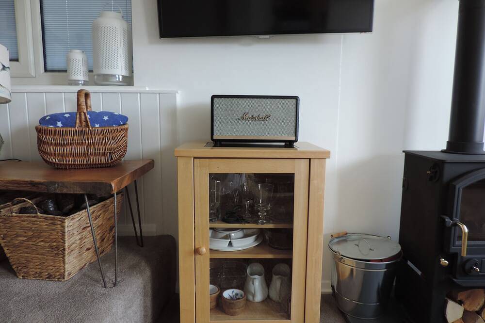 Top Gallant Holiday Cottage Runswick Bay with great beach and sea views in Runswick Bay, North York Moors National Park